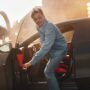 Brad Pitt Bintang Kampanye Mercedes-AMG GT 4-Door Coupé