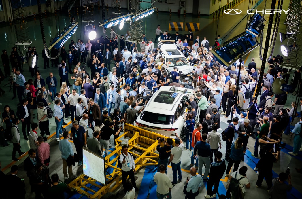 Chery Padukan Ketangguhan Toyota dan Inovasi Tesla