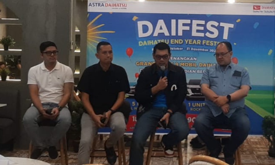 Daihatsu DAIFEST Hadiah Mobil Logam Mulia