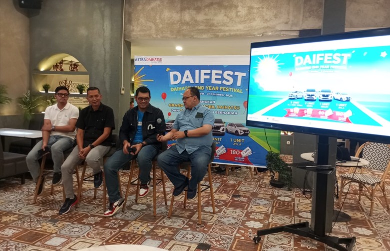 Daihatsu Daifest Hadiah Mobil Otoplasa Daihatsu DAIFEST Hadiah Mobil Logam Mulia