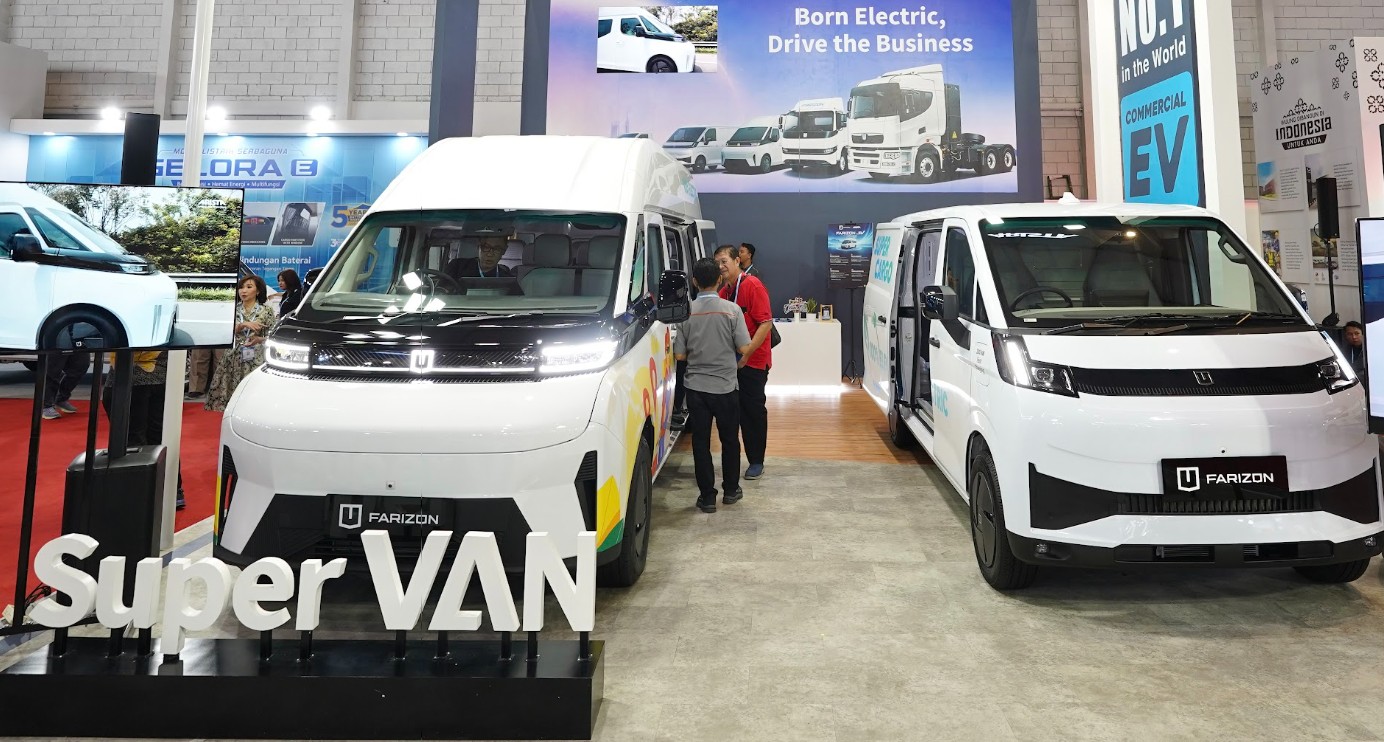 Farizon Super Van Otoplasa Arista Farizon Toyota Hiace