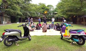 Hijabers Serenity Ride Honda Scoopy Otoplasa Riding Cantik Bareng Scoopy