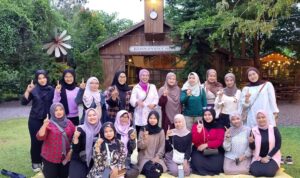 Hijabers Serenity Ride With Honda Scoopy Otoplasa Hijabers Serenity Ride With Honda Scoopy