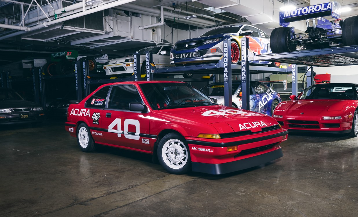 Acura 40 Tahun