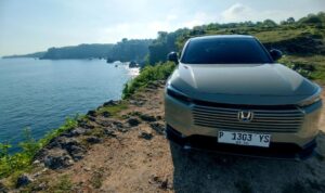 Honda HR-V eHEV Bibir Tebing Balangan Otoplasa Jurang Balangan Beach Cliff
