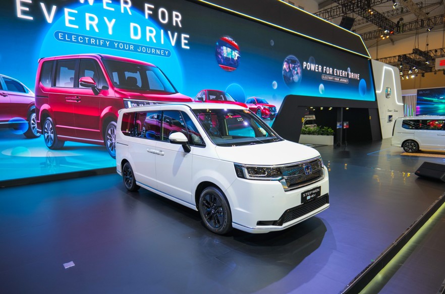 Honda STEP WGN eHEV Otoplasa 6Agt25 Honda Penghargaan GIIAS 2025