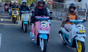 Honda Scoopy City Riding girls Otoplasa Jarak Aman 3 Detik