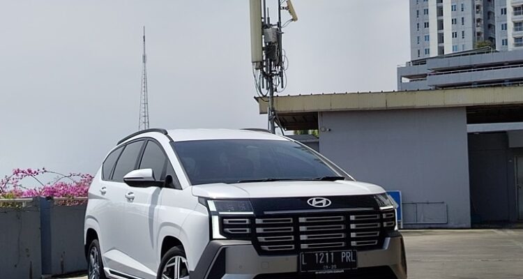 Hyundai Stargazer Cartenz X Surabaya