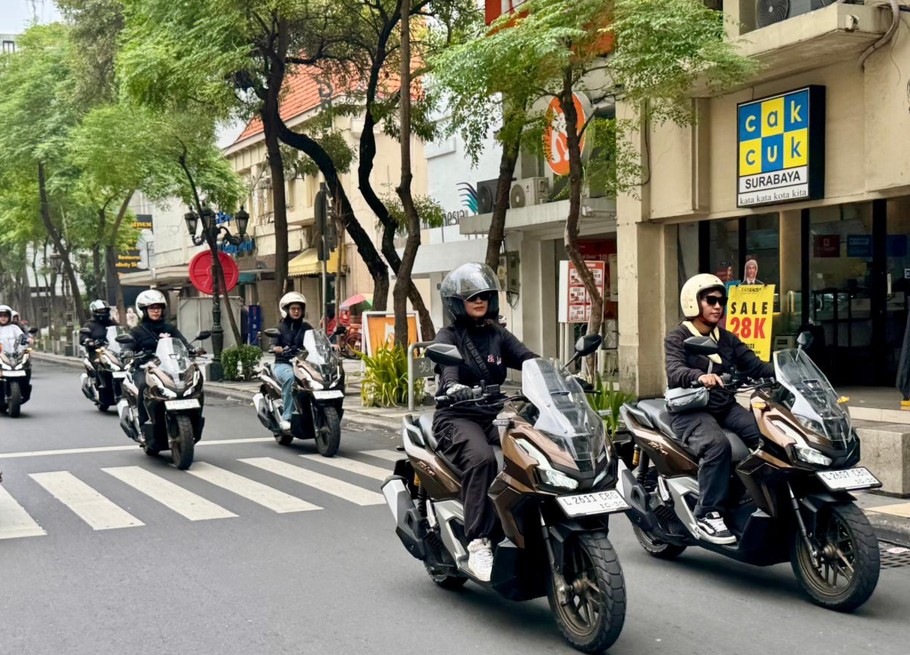 Lady Bikers MPM Honda ADV Otoplasa Ladies Bikers Honda ADV160