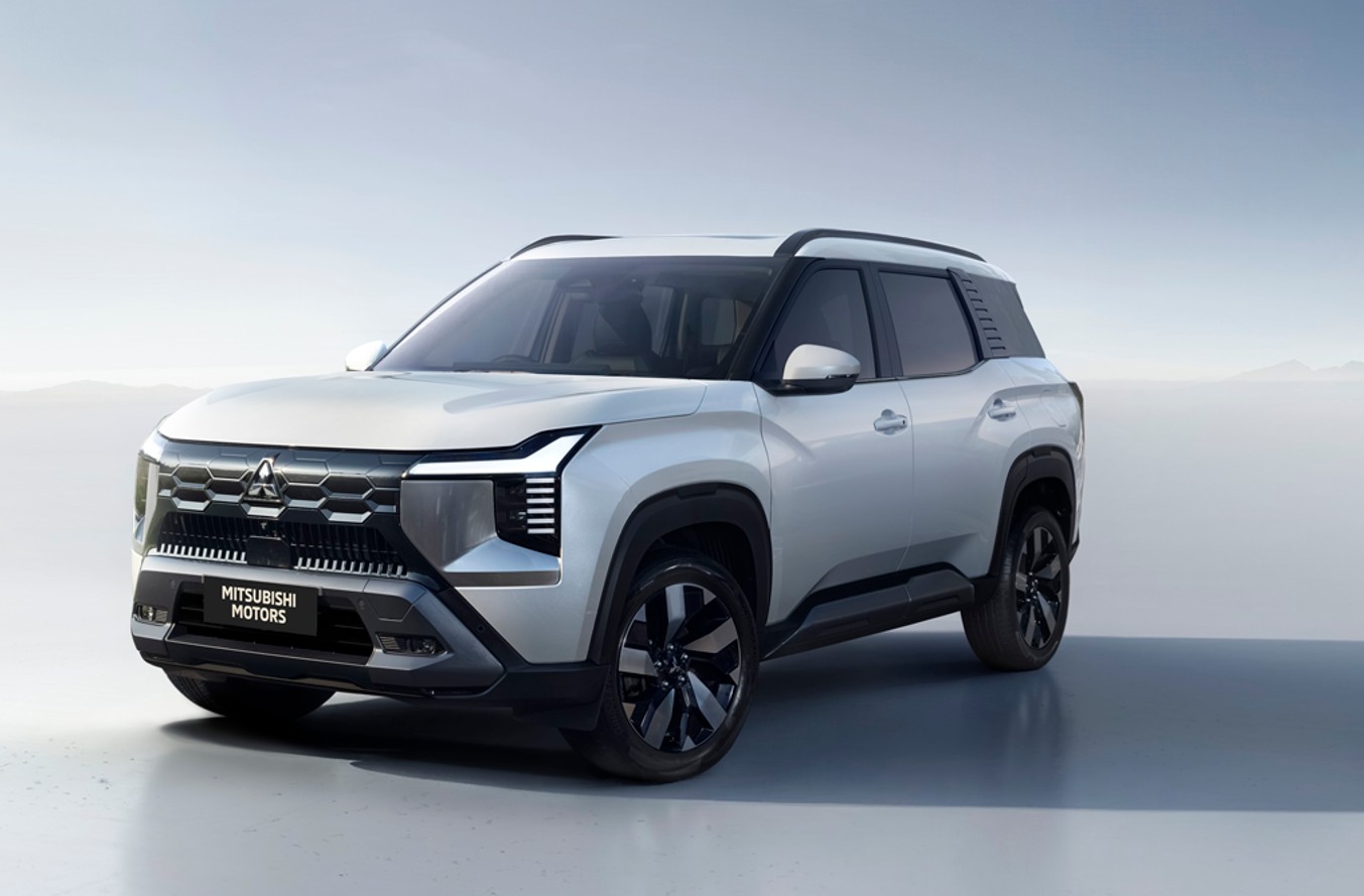 Mitsubishi Destinator Silver Otoplasa Mitsubishi Destinator Gold Award VMARK Vietnam Design Award