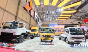 Mitsubishi Fuso GIIAS 2026 Otoplasa Fuso Canter Extra Long Bus