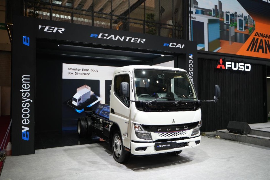 Mitsubishi Fuso eCanter GIIAS BSD Otoplasa 30 Jul 25 Mitsubishi Fuso eCanter