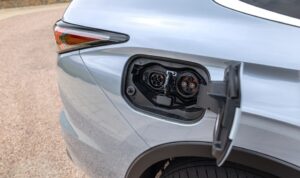 Mitsubishi Hibrida Listrik