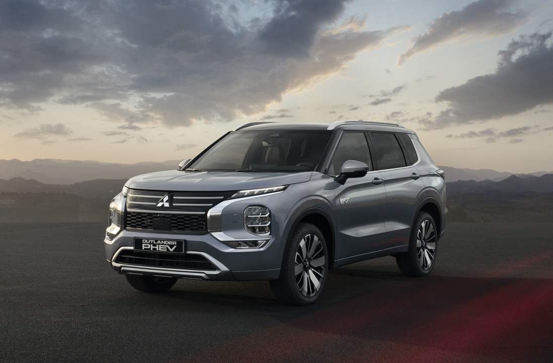 Mitsubishi Outlander Plug-in Hybrid Mid-Cycle 2026 Otoplasa Mitsubishi Outlander 2026