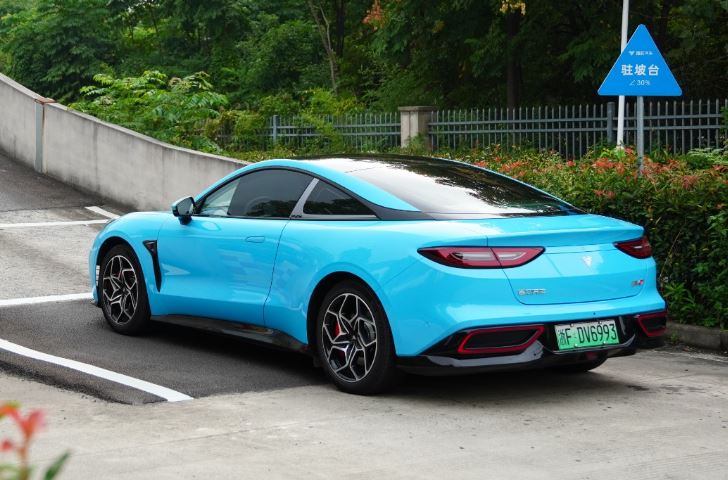 Mobil Sport Listrik Neta GT