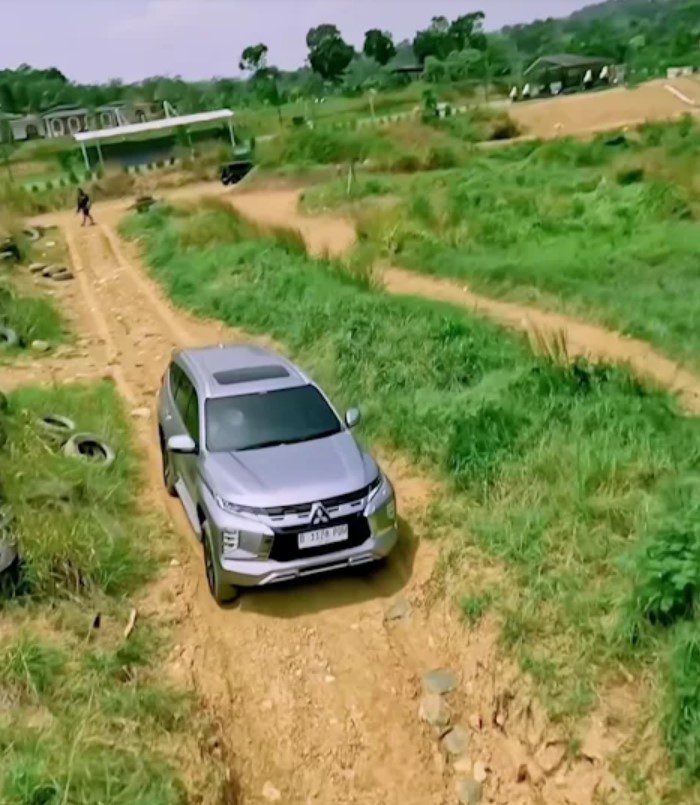 Mitsubishi Pajero Reaksi Sistem