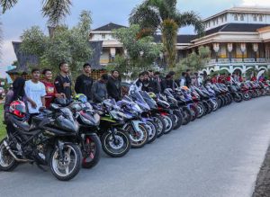 Ngabuburide Yamaha R15 Connected