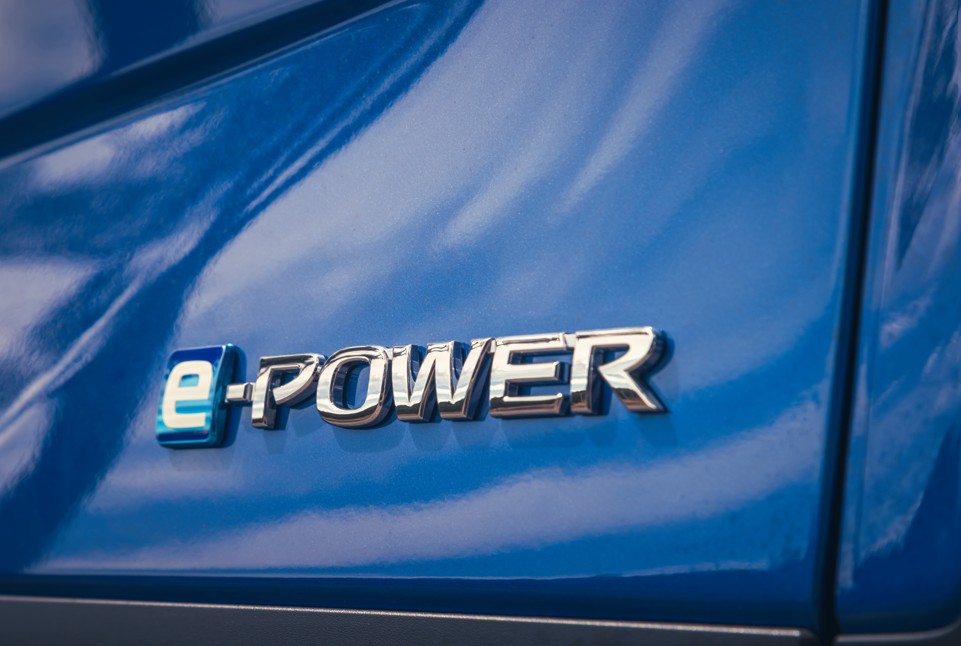 Nissan Roadshow Test Drive