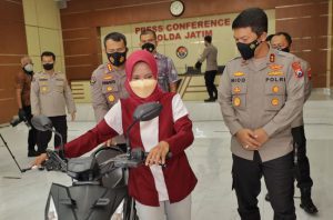 Wanita Ojol
