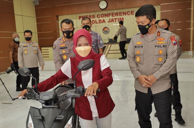 Wanita Ojol