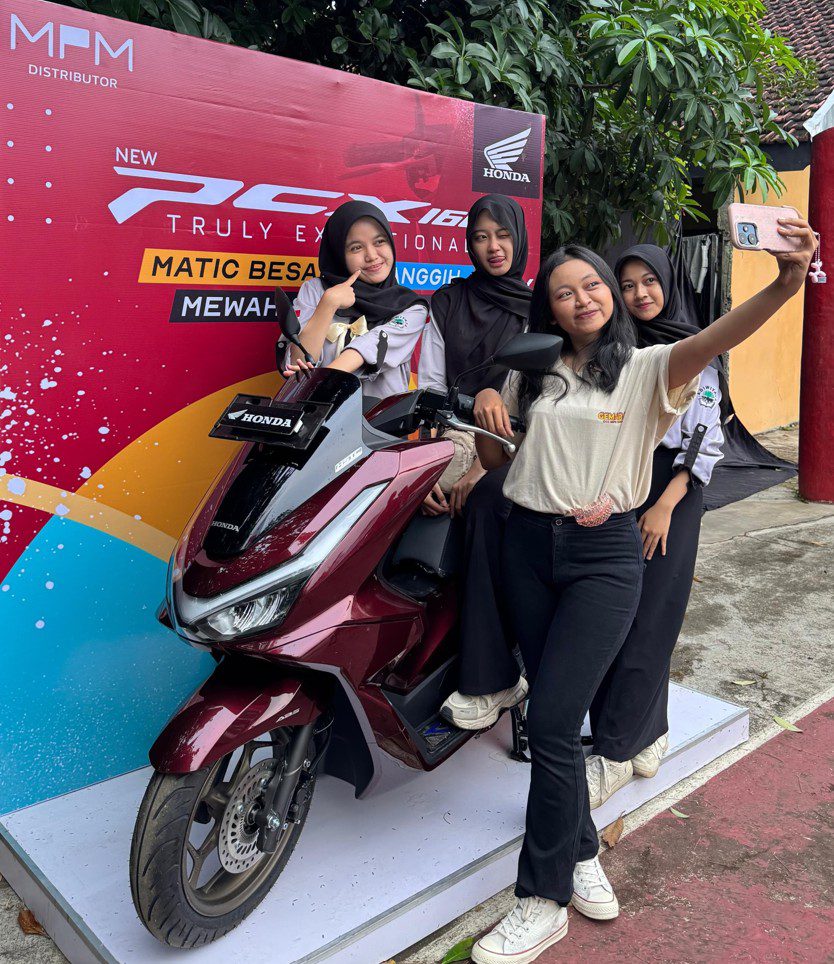 PCX160 Gen-Z School Movement SMAN 5 Jember