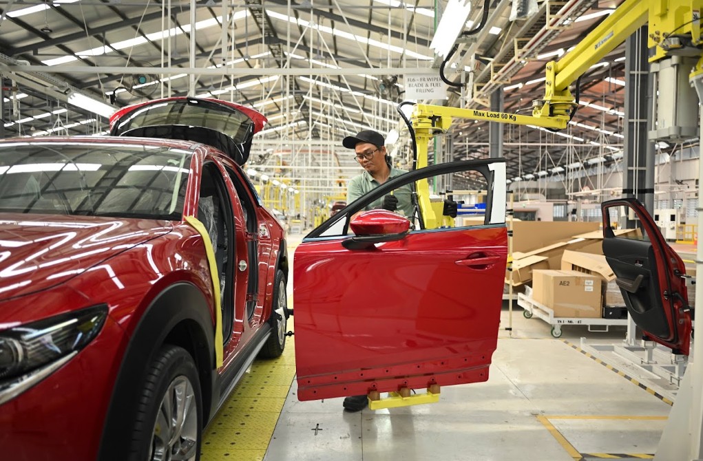 Pabrik Perakitan mazda Otoplasa Mazda Rakit Indonesia