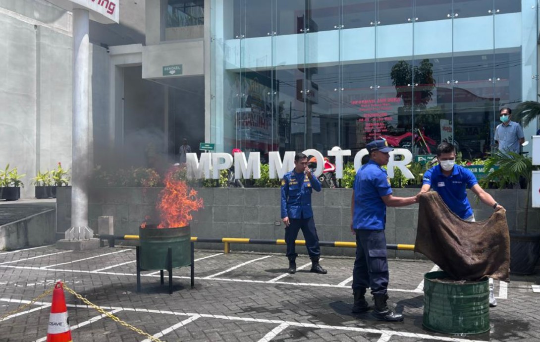 Pemadam Kebakaran MPM Honda Jatim Malang Otoplasa MPM Honda Jatim Keamanan Kebakaran