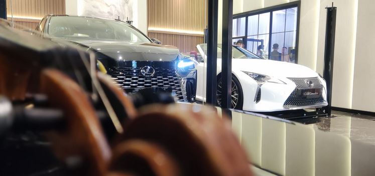 Perfection Auto Gallery Lexus 3 Baterai Solid-State Toyota