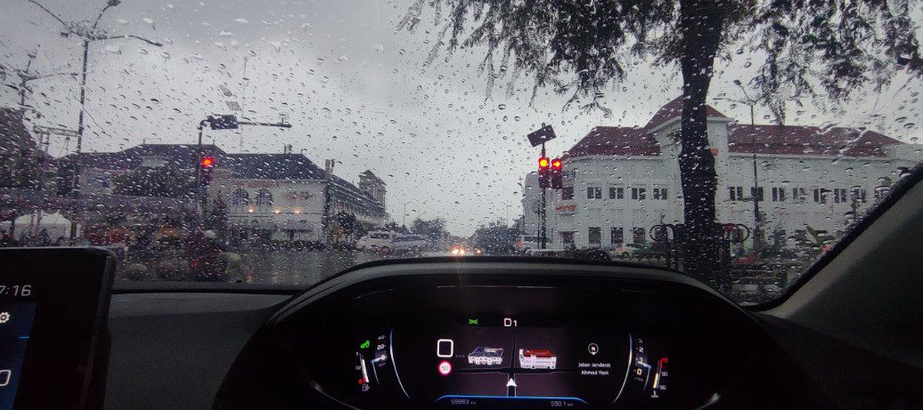 Peugeot Navigasi i-Cockpit