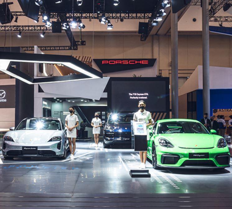 Porsche GIIAS 2022 Otoplasa Penjualan Porsche Turun