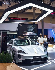 Porsche Listrik GIIAS