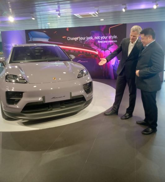 Porsche Macan Exclusive Preview Otoplasa 4 Porsche Macan Eksklusif Preview