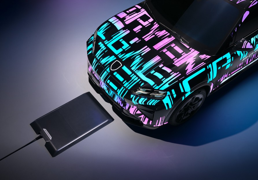 Porsche Wireless Cayenne Induksi Otoplasa 5Sept2025 Porsche Teknologi Wireless