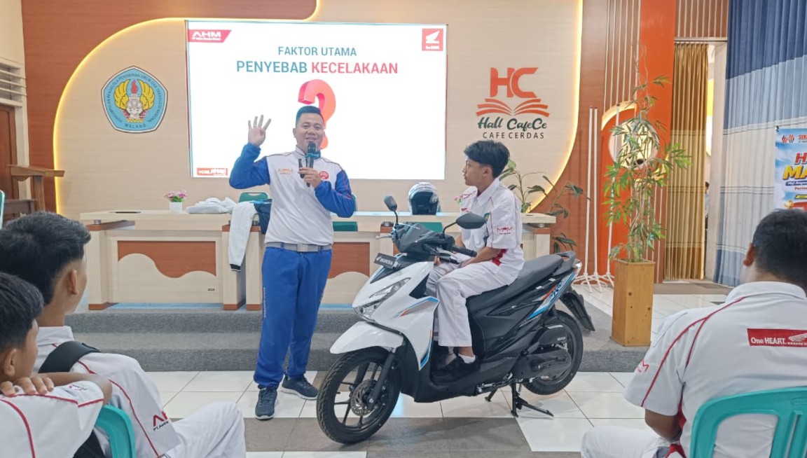 Posisi Berkendara Saat Naik Motor