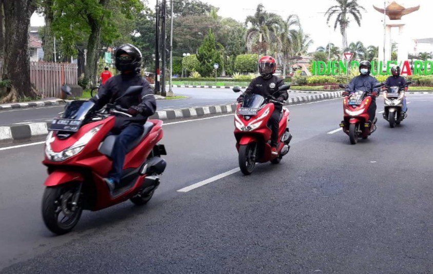 ride honda pcx160