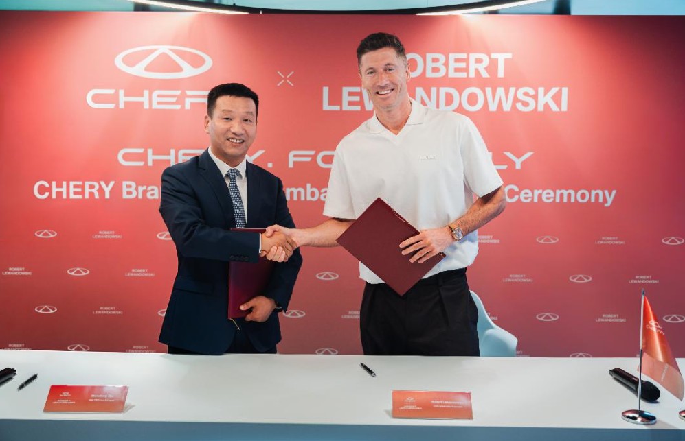 Robert Lewandowski Brand Global Ambassador Chery