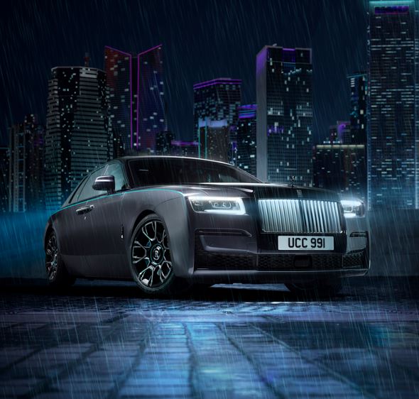 Rolls-Royce Black Badge Ghost Otoplasa Rolls-Royce