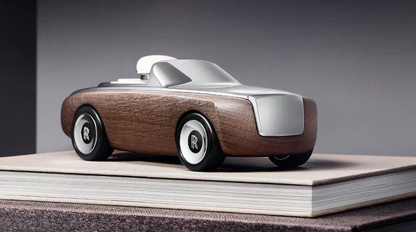 Rolls-Royce Cameo Miniatur Otoplasa Rolls-Royce Cameo Miniatur
