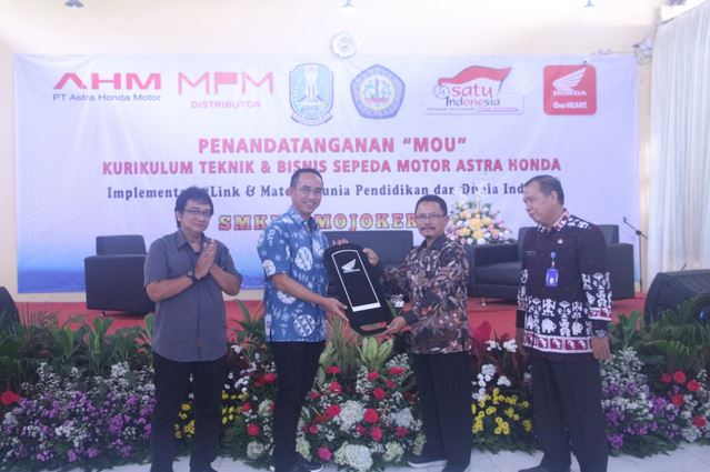 Sekolah Binaan AHM Otoplasa3 Sekolah Binaan AHM
