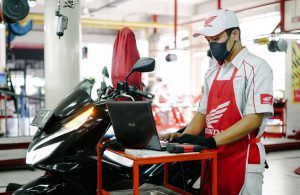 Servis motor Honda PCX