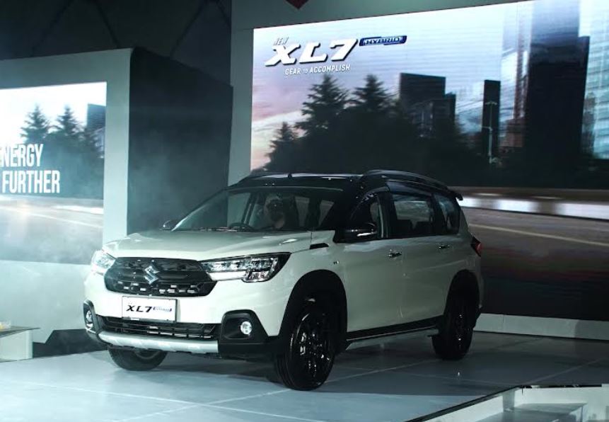 Suzuki XL7 Hybrid Otoplasa Harga Suzuki XL7 Hybrid