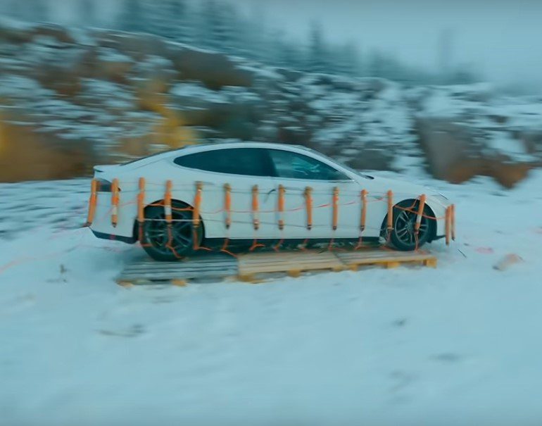 Tesla Model S Dinamit