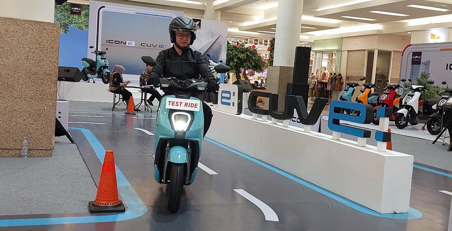 Test Ride Honda CUV ICON e mall Otoplasa Test Ride Motor Mall Honda CUV e ICON