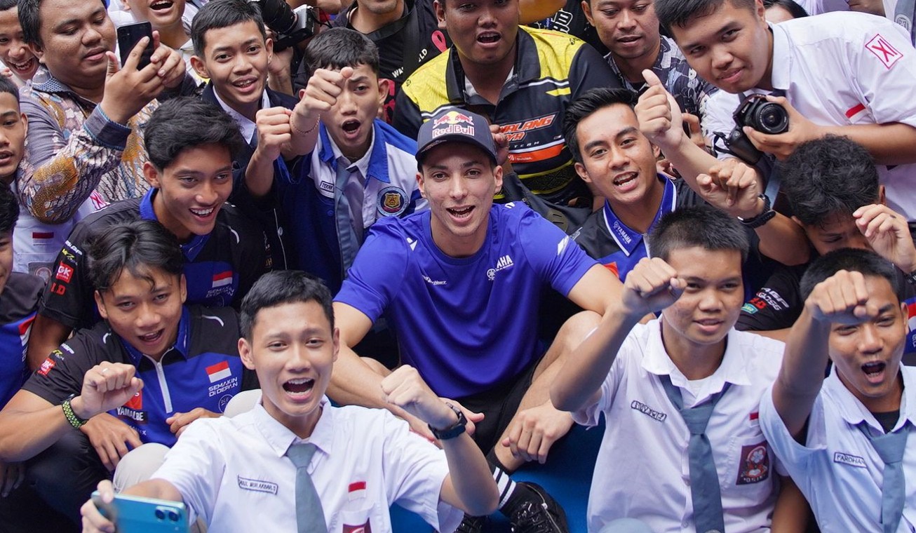 Toprak Razgatlıoglu SMK Negeri 39 Jakarta Otoplasa Yamaha Toprak Razgatlıoglu SMK Negeri 39 Jakarta