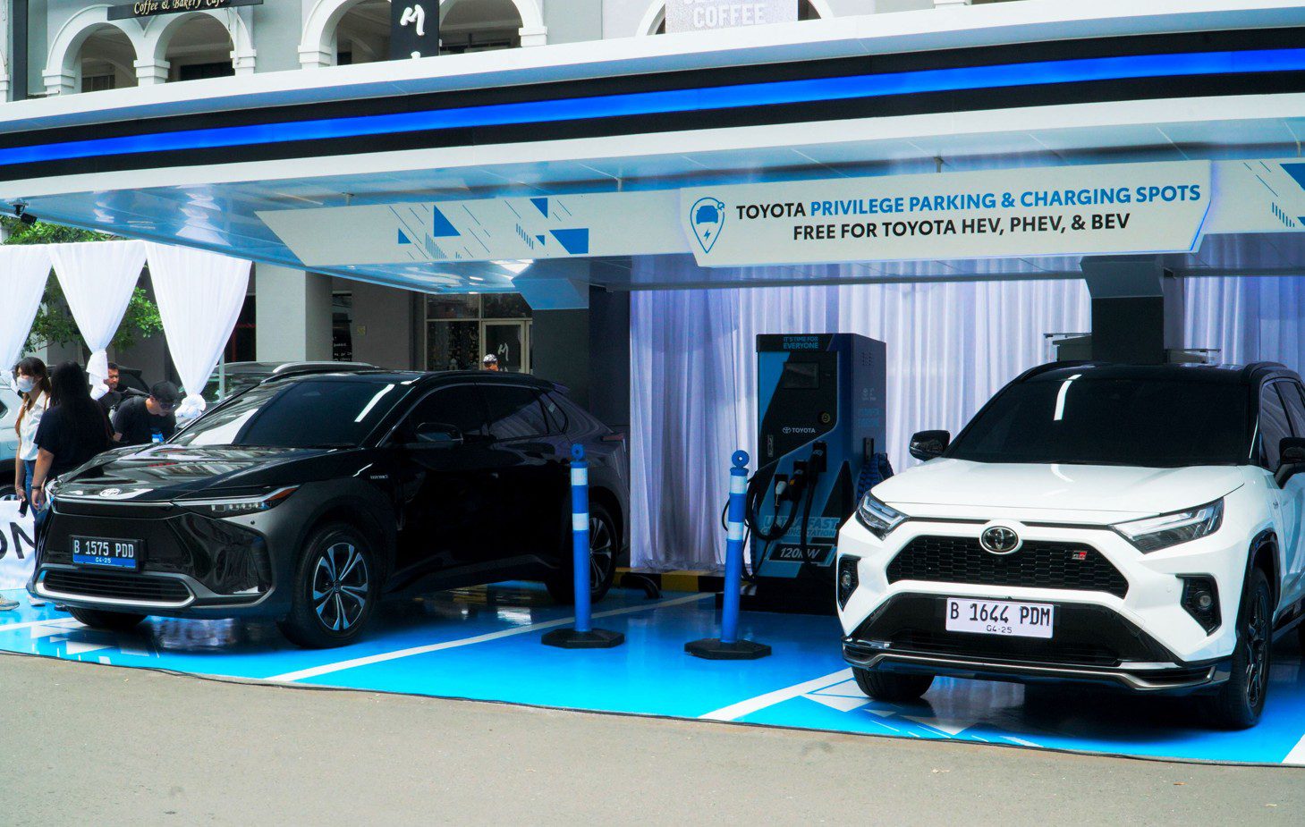 Toyota Elektrifikasi Privilege Parkir Gratis