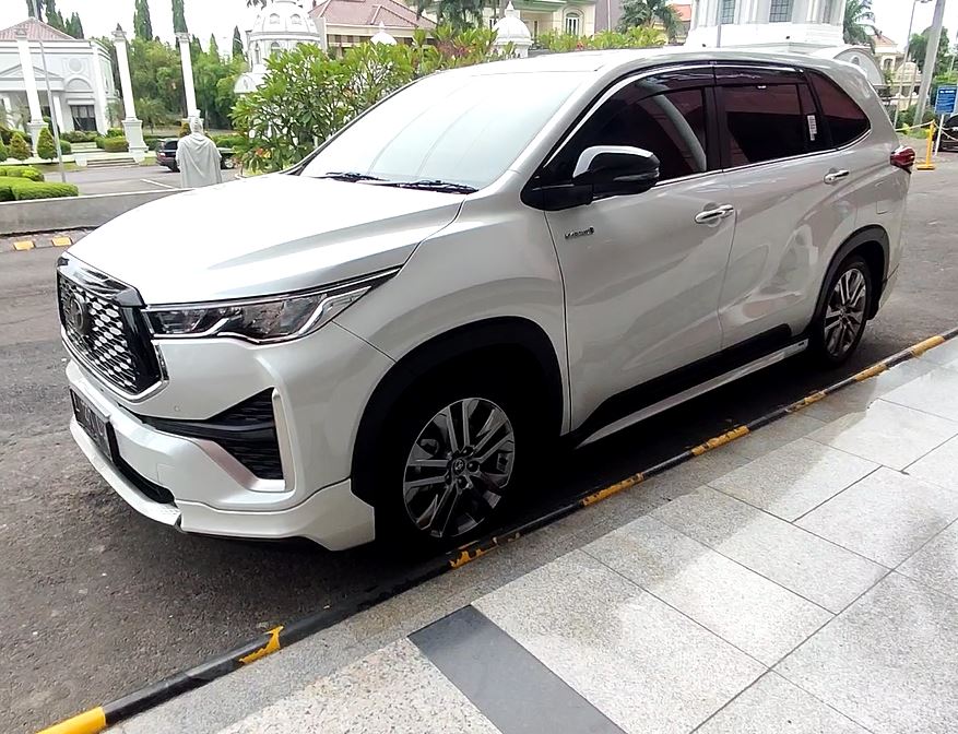 Toyota Avanza Veloz Hybrid