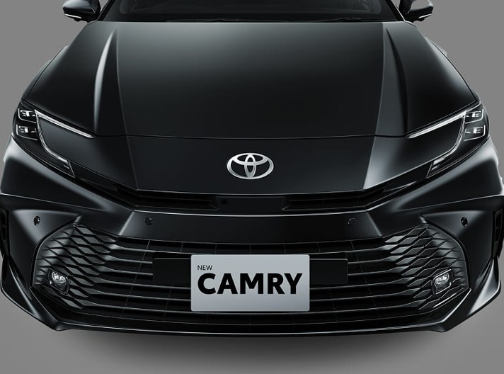 Toyota New Camry 2.5 V Otoplasa Toyota New Camry 2.5 V Harga