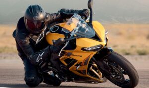Triumph Daytono 660 Otoplasa Triumph Daytona 660 Suspensi Showa Adjustable