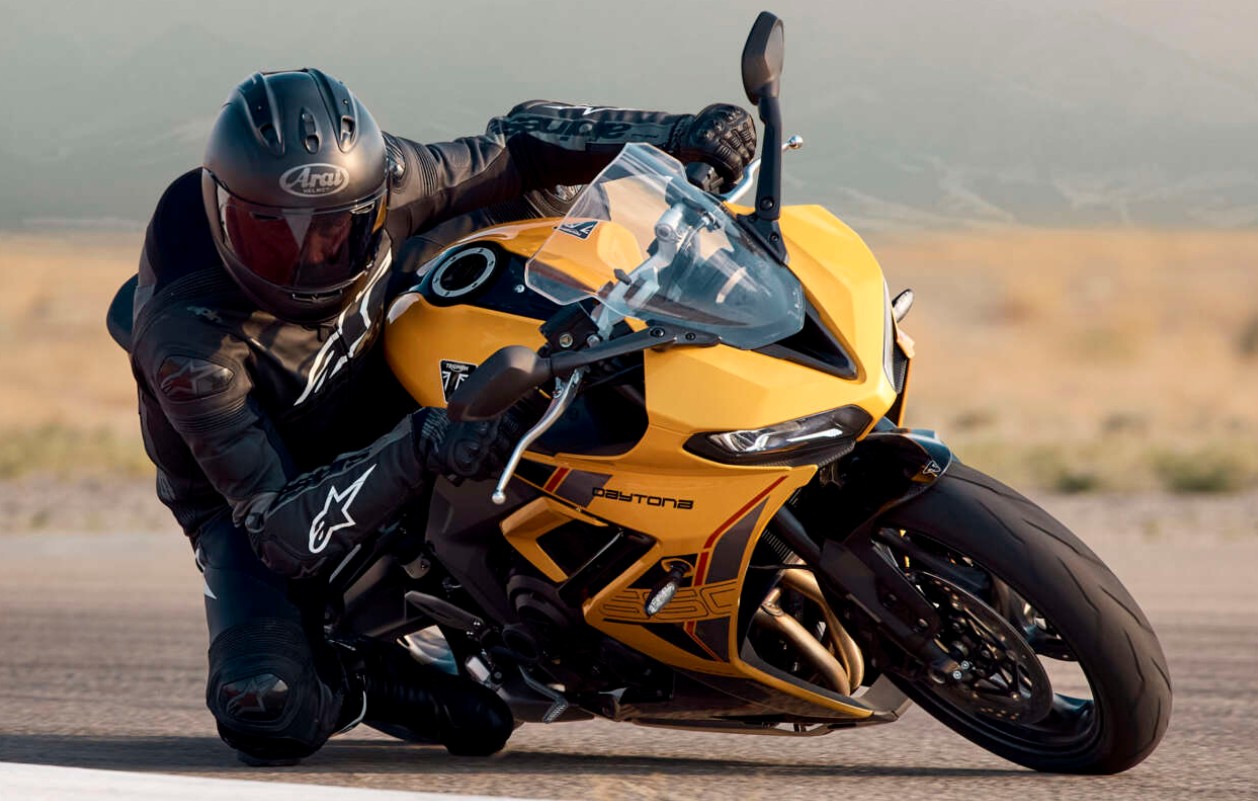 Triumph Daytono 660 Otoplasa Triumph Daytona 660 Suspensi Showa Adjustable