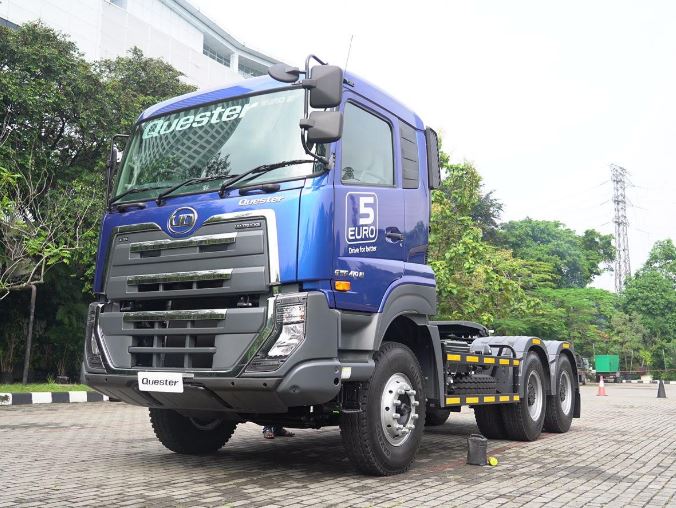 UD Trucks Quester Euro 5 Otoplasa Gudang Bengkel UD Trucks